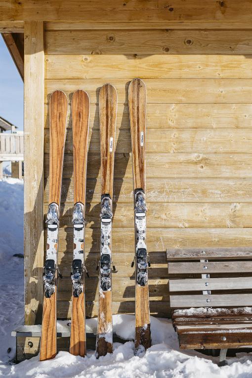 Bild 5: Furnierte Skier sind ein echter Blickfang. Foto: IFN